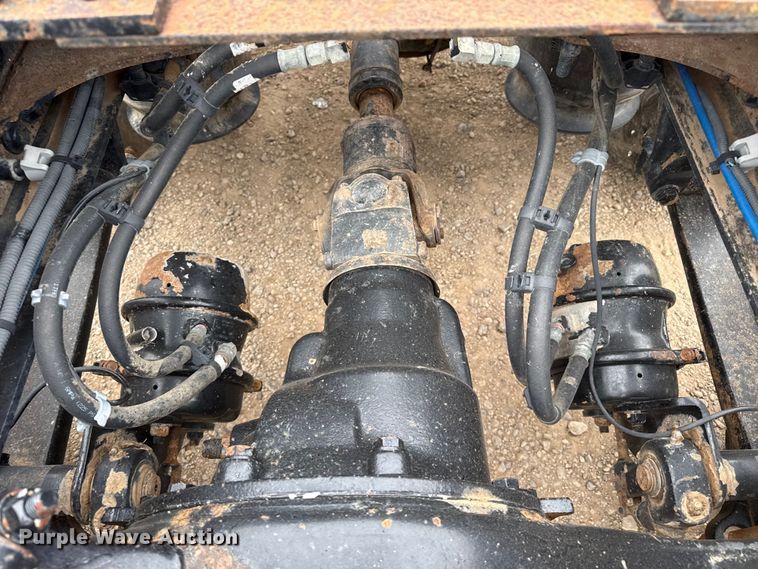 image for item FB6790 2014 Freightliner semi truck