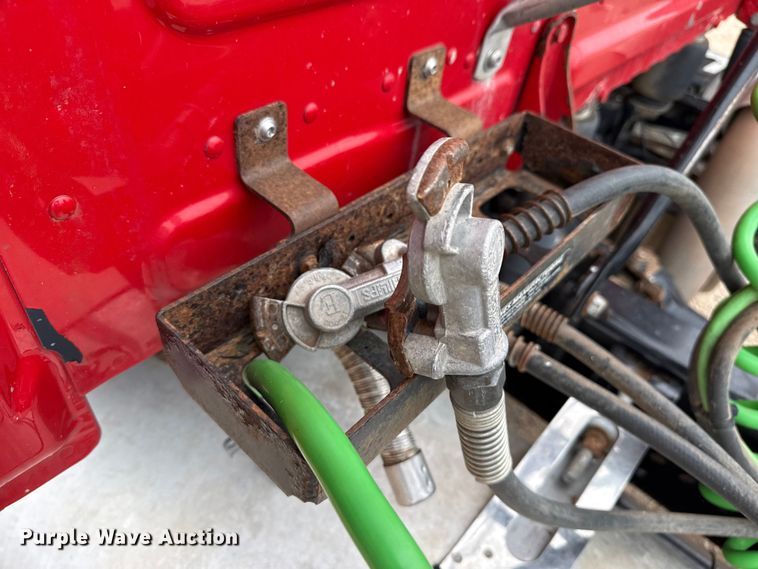 image for item FB6790 2014 Freightliner semi truck