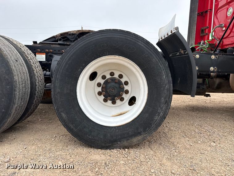image for item FB6790 2014 Freightliner semi truck
