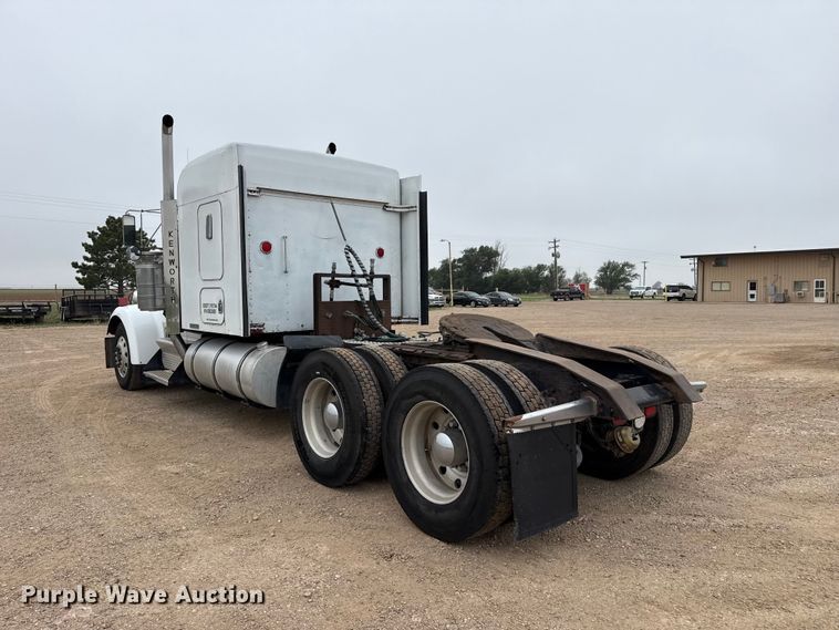 image for item FB6791 1999 Kenworth W900B semi truck