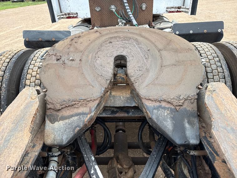 image for item FB6791 1999 Kenworth W900B semi truck