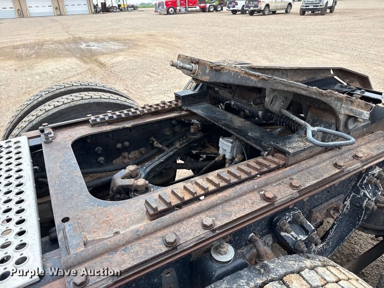 image for item FB6791 1999 Kenworth W900B semi truck