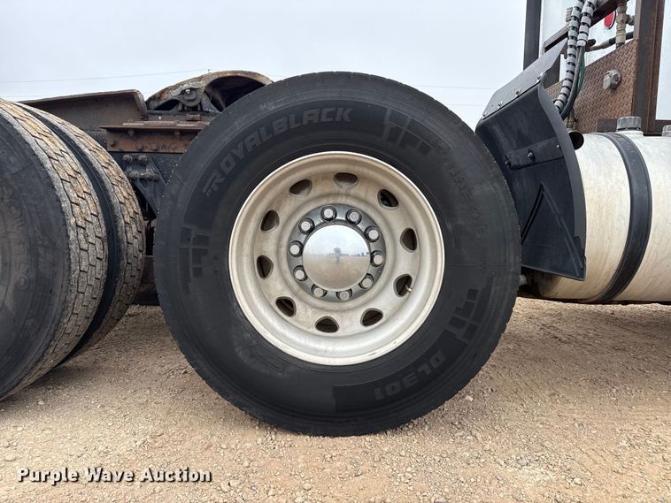 image for item FB6791 1999 Kenworth W900B semi truck