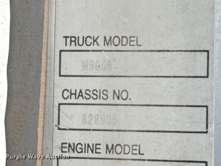 image for item FB6791 1999 Kenworth W900B semi truck