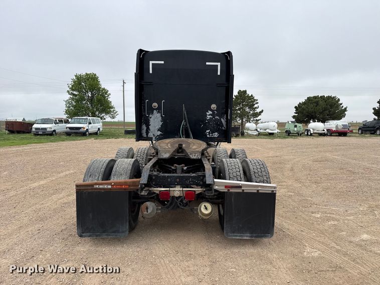 image for item FB6795 1999 Kenworth W900B semi truck