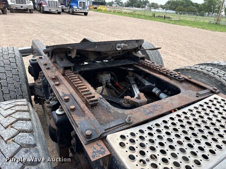 image for item FB6795 1999 Kenworth W900B semi truck