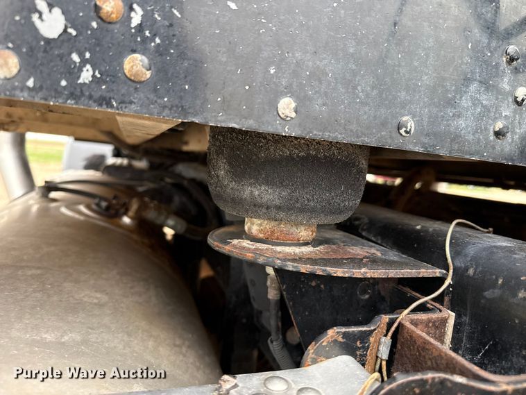 image for item FB6795 1999 Kenworth W900B semi truck