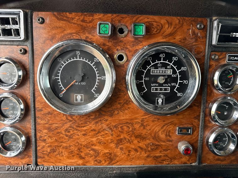 image for item FB6795 1999 Kenworth W900B semi truck