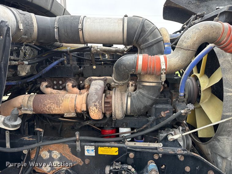 image for item FB6795 1999 Kenworth W900B semi truck