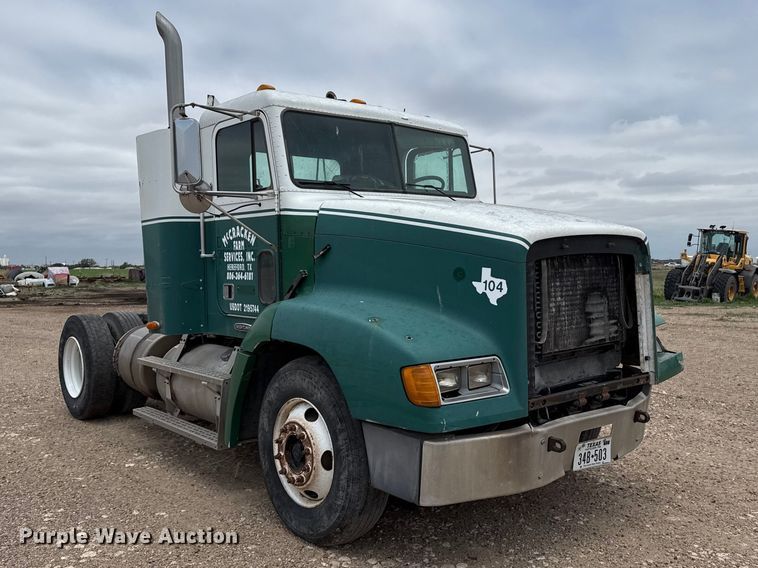 image for item FB6799 2003 Freightliner semi truck