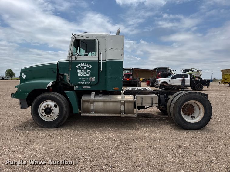 image for item FB6799 2003 Freightliner semi truck