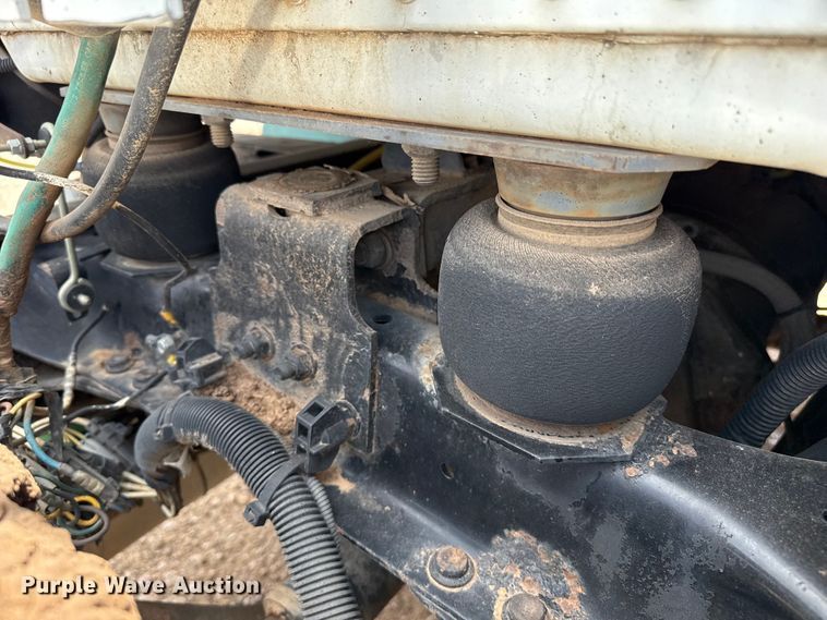 image for item FB6799 2003 Freightliner semi truck