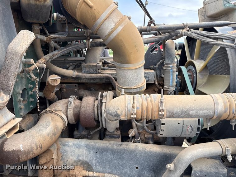 image for item FB6799 2003 Freightliner semi truck