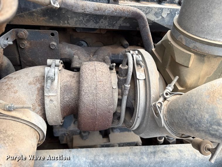 image for item FB6799 2003 Freightliner semi truck