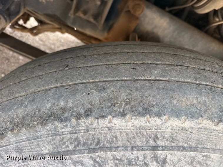 image for item FB6799 2003 Freightliner semi truck