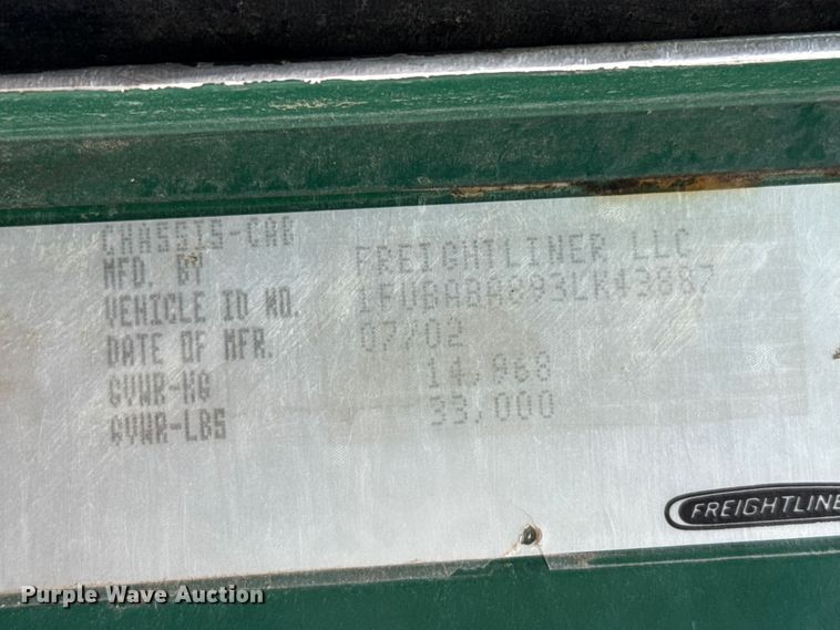 image for item FB6799 2003 Freightliner semi truck