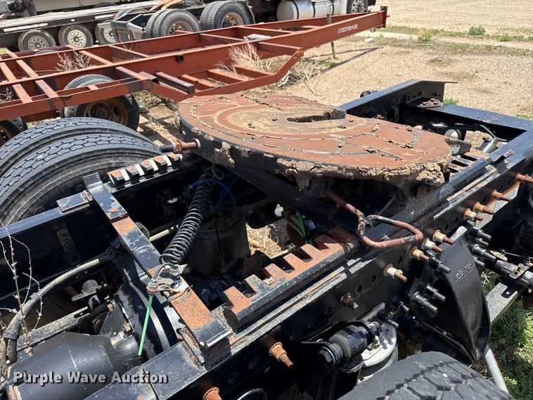 image for item FB6800 2014 Freightliner semi truck
