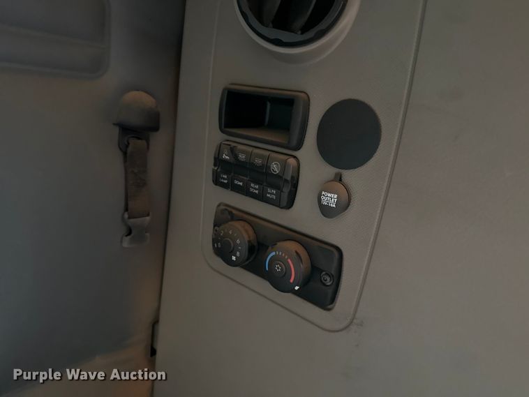 image for item FB6800 2014 Freightliner semi truck