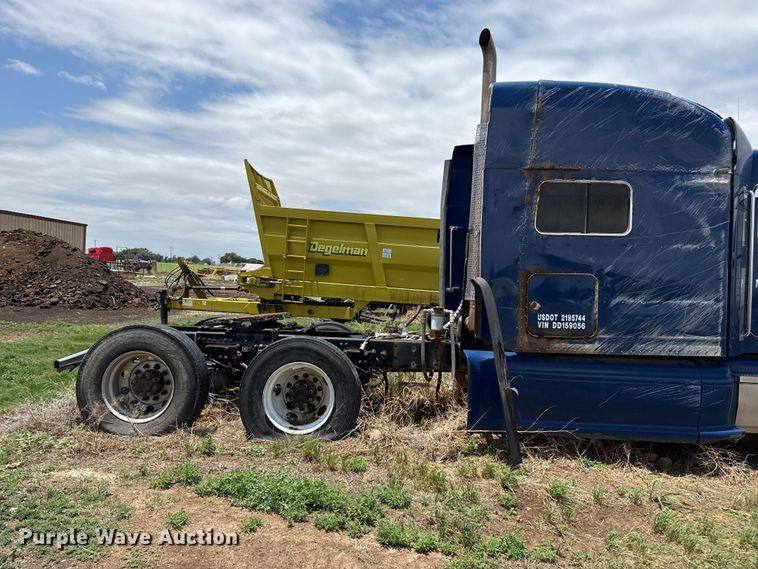 image for item FB6801 2013 Peterbilt 386 semi truck