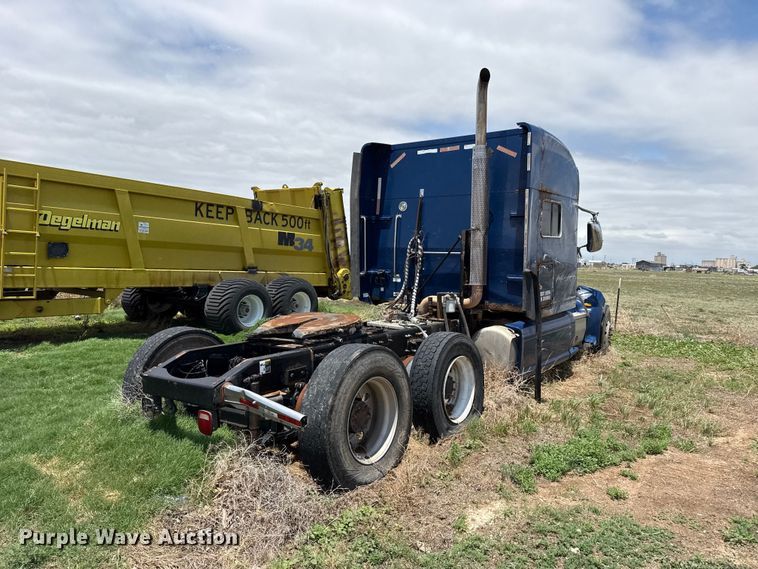 image for item FB6801 2013 Peterbilt 386 semi truck