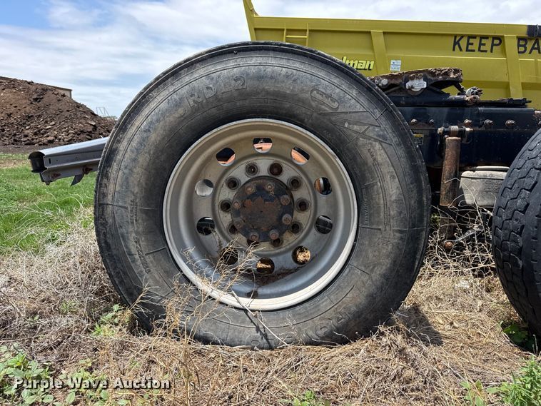 image for item FB6801 2013 Peterbilt 386 semi truck