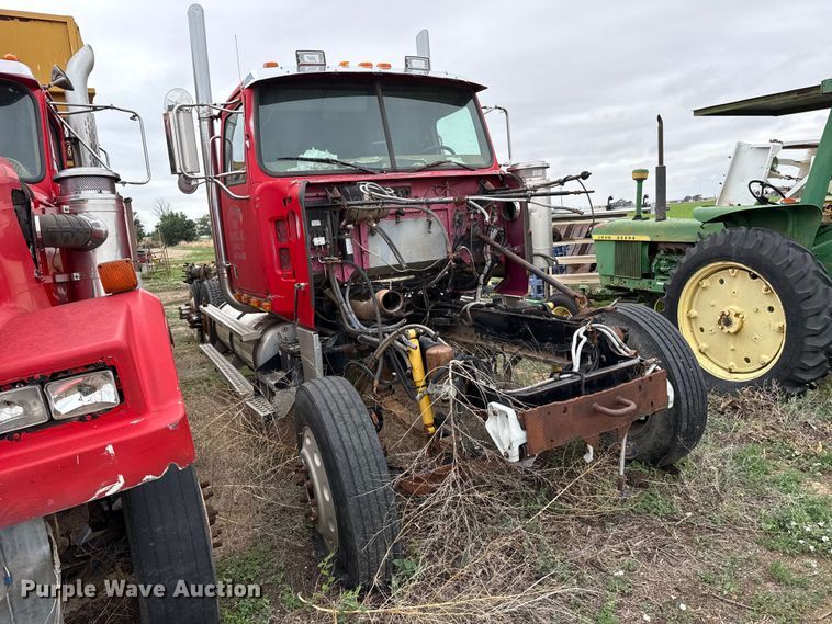 image for item FB6807 1997 Western Star 4964EX truck cab and chassis