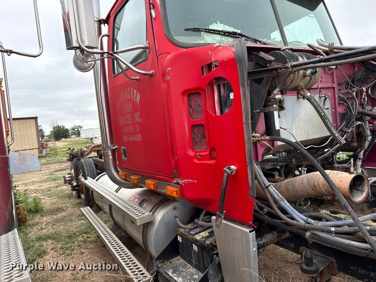 image for item FB6807 1997 Western Star 4964EX truck cab and chassis