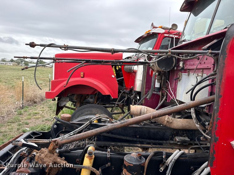 image for item FB6807 1997 Western Star 4964EX truck cab and chassis