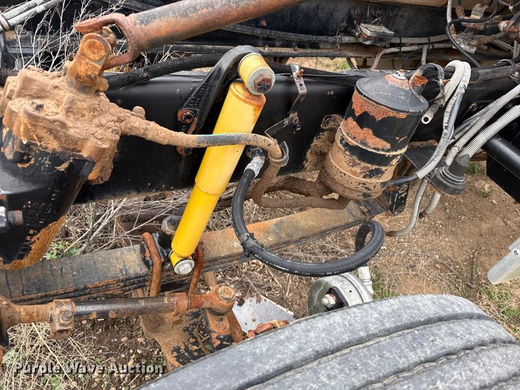 image for item FB6807 1997 Western Star 4964EX truck cab and chassis