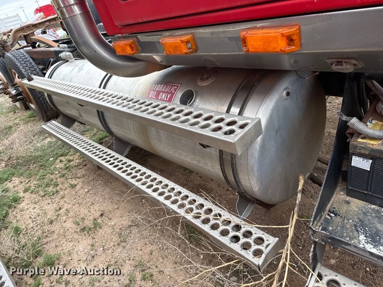 image for item FB6807 1997 Western Star 4964EX truck cab and chassis