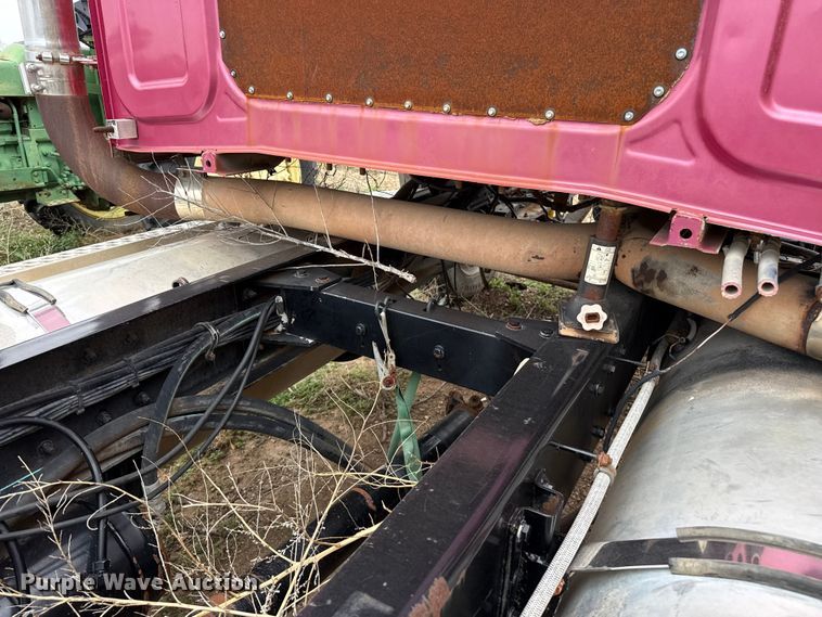 image for item FB6807 1997 Western Star 4964EX truck cab and chassis