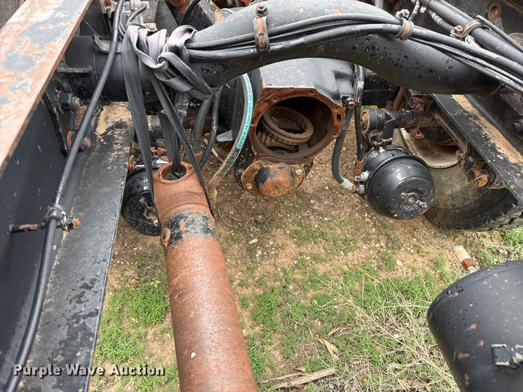 image for item FB6807 1997 Western Star 4964EX truck cab and chassis