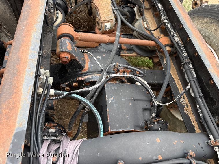 image for item FB6807 1997 Western Star 4964EX truck cab and chassis