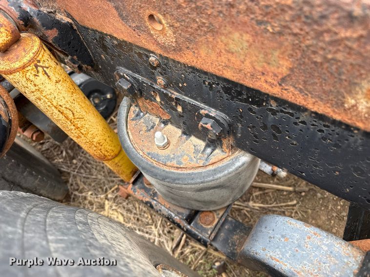 image for item FB6807 1997 Western Star 4964EX truck cab and chassis