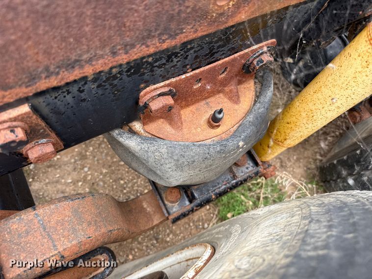 image for item FB6807 1997 Western Star 4964EX truck cab and chassis