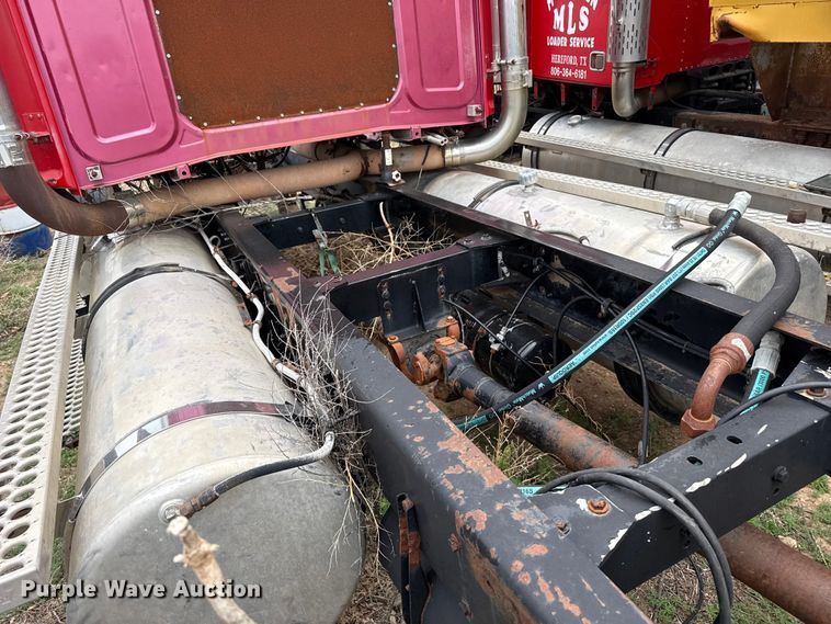 image for item FB6807 1997 Western Star 4964EX truck cab and chassis