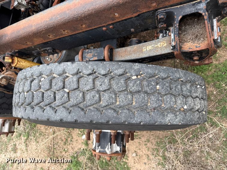 image for item FB6807 1997 Western Star 4964EX truck cab and chassis
