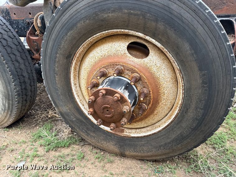 image for item FB6807 1997 Western Star 4964EX truck cab and chassis