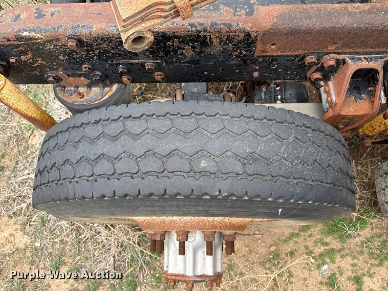 image for item FB6807 1997 Western Star 4964EX truck cab and chassis