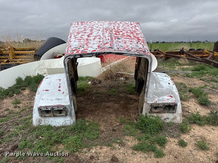 image for item FB6811 Semi truck hood