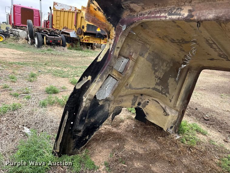 image for item FB6811 Semi truck hood