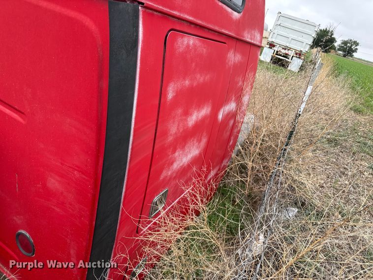 image for item FB6812 Western Star truck hood and 72
