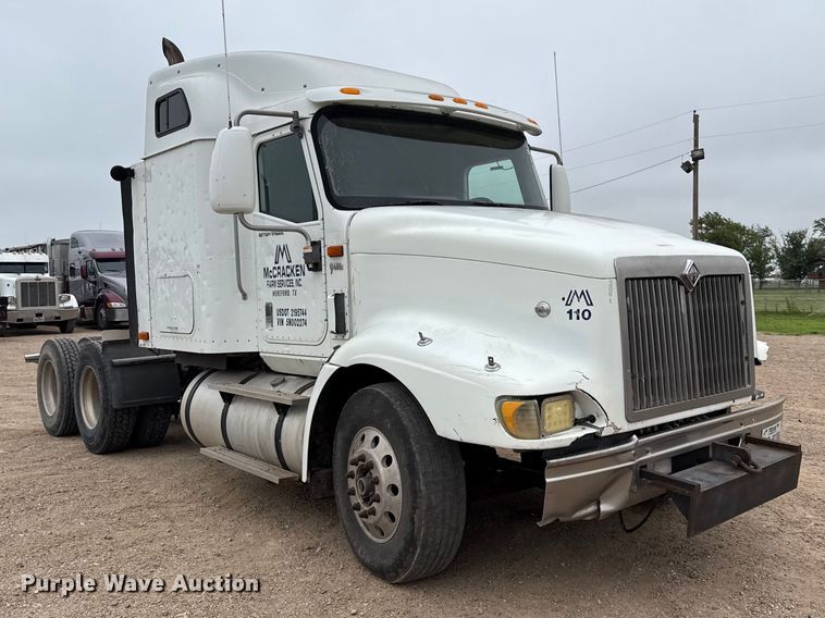 image for item FB6817 2005 International 9400i semi truck