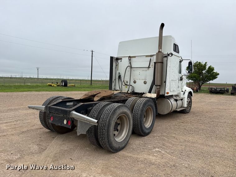 image for item FB6817 2005 International 9400i semi truck