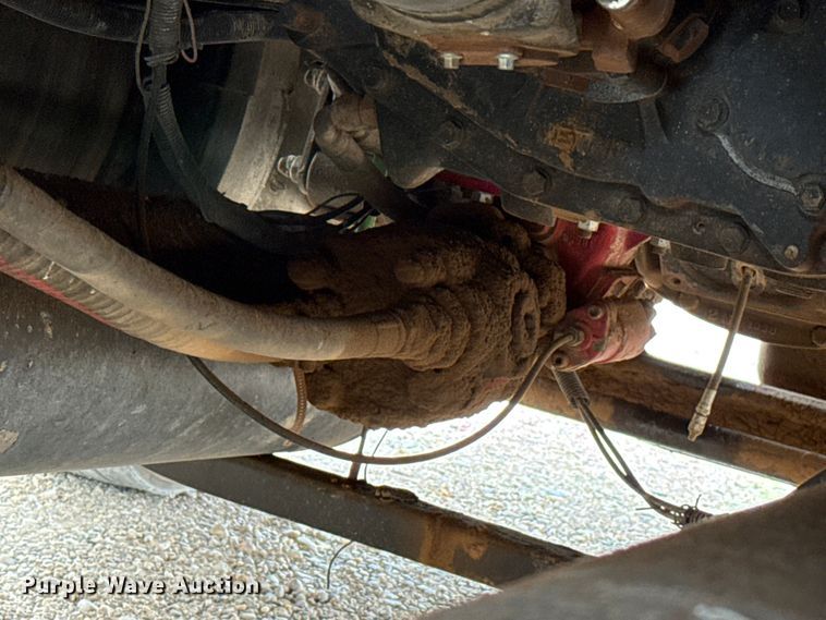 image for item FB6817 2005 International 9400i semi truck