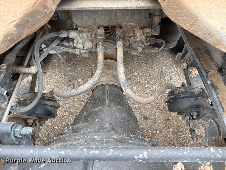 image for item FB6817 2005 International 9400i semi truck