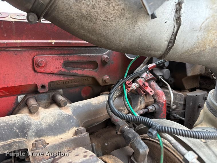image for item FB6817 2005 International 9400i semi truck