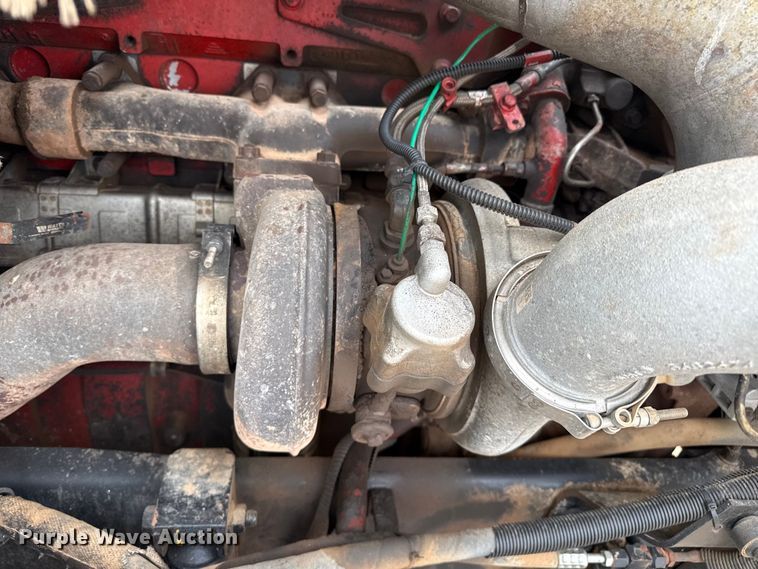 image for item FB6817 2005 International 9400i semi truck
