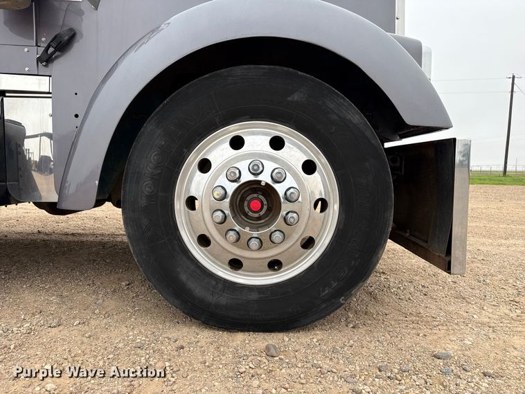 image for item FB6820 1997 Kenworth W900B semi truck