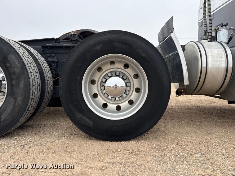 image for item FB6820 1997 Kenworth W900B semi truck
